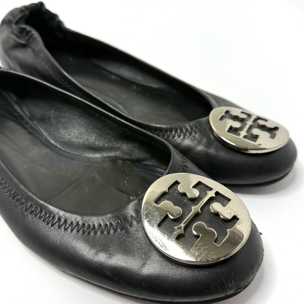 Tory Burch Black Leather Flats with Silver Logo Size 8.5 - Picture 2 of 7